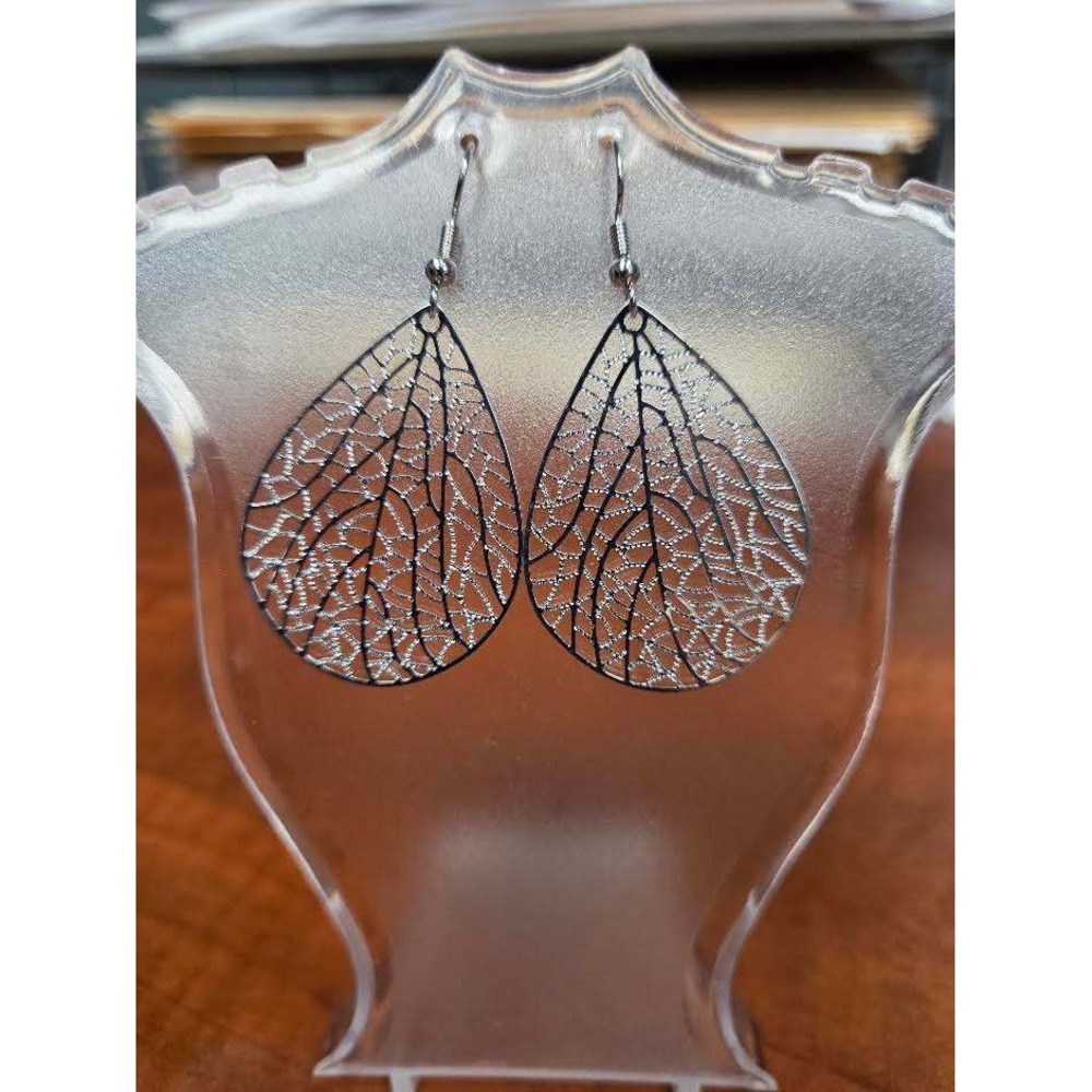 Silver Tone Filigree Leaf Teardrop Dangle Earrings Boho Fishhook Drop Jewelry